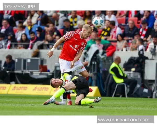 豪华之师两连败告急：核心球员缺阵致攻防两端陷困境，季后赛前景堪忧